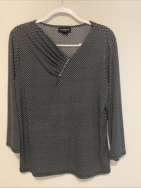 Liz Claiborne Black and White Long Sleeve V-Neck Top